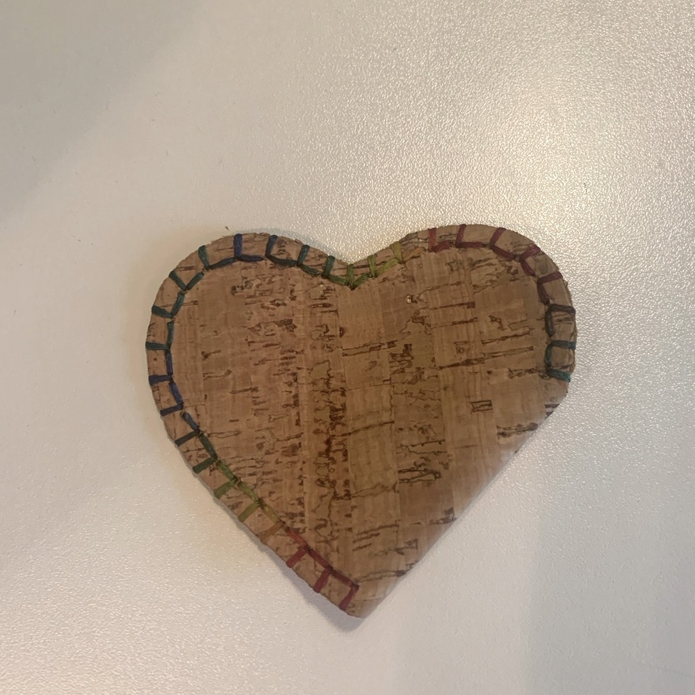 💛 Heart-Shaped Cork Coin Purse